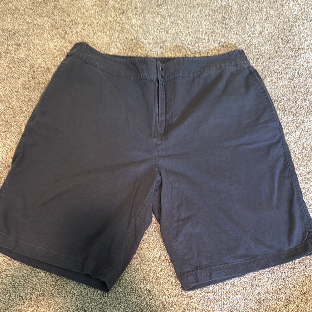 PAIGE Black Flat Front Linen and Viscose Shorts